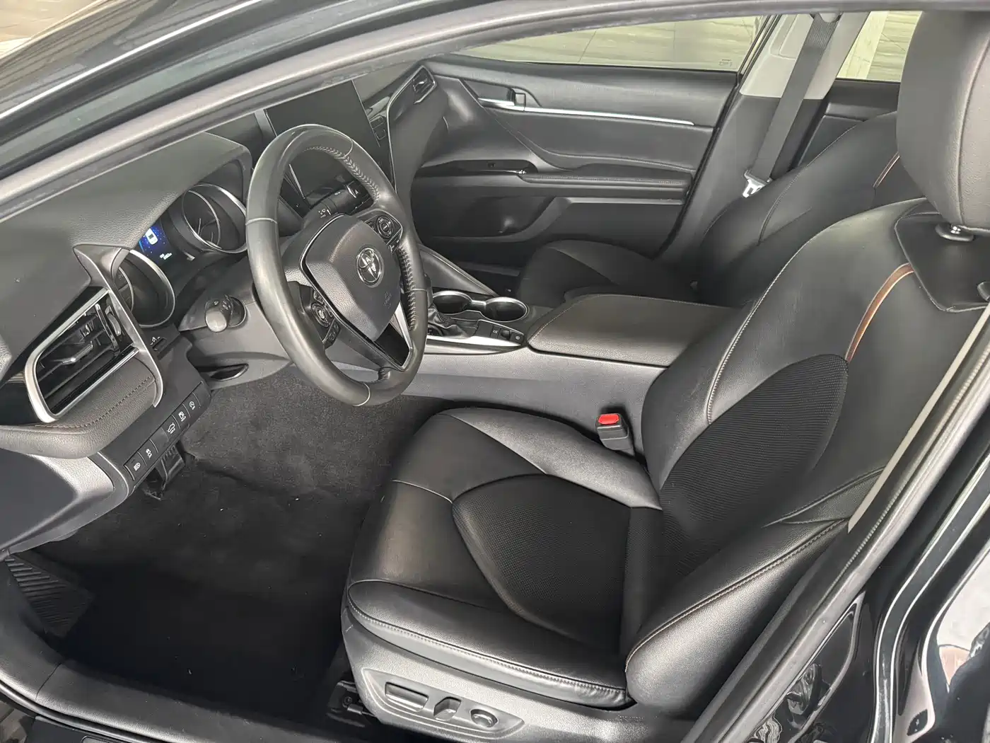 Toyota Camry 2021 2.0G Luxury Edition фото 6