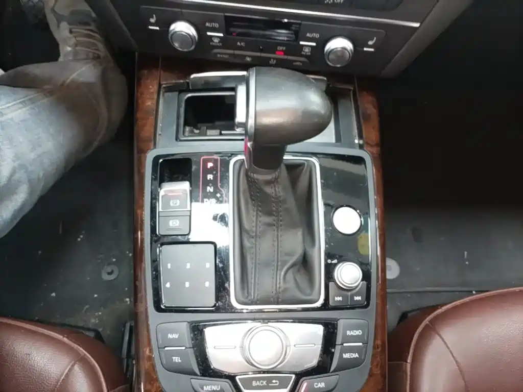 Audi A6L 2015 30 FSI Millionth Anniversary Comfort Enjoyment Type фото 14