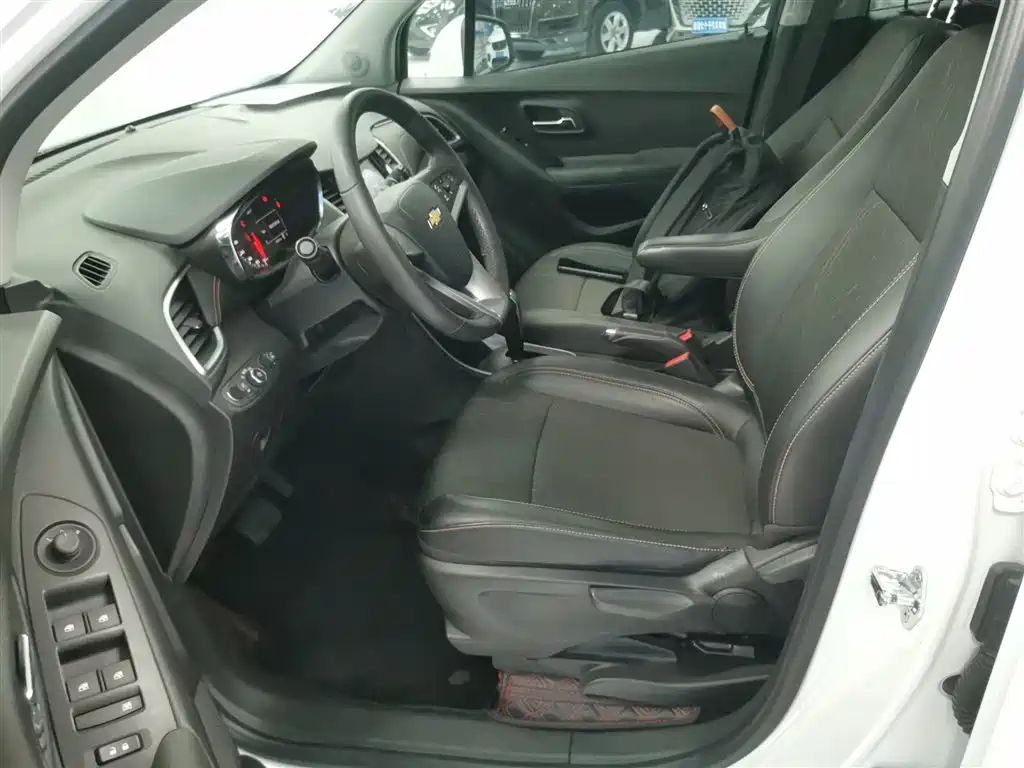 Chevrolet Trax 2018 330T Automatic 2WD Luxury фото 15
