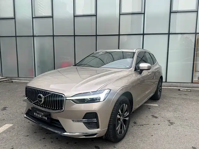  Volvo Volvo XC60 2023 B5 AWD Smart Luxury Edition