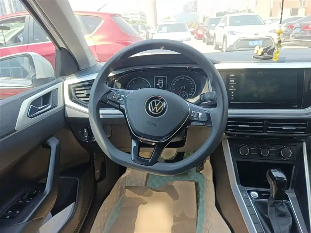 Volkswagen Polo 2021 Plus 1.5L Automatic Colorful Tech Edition фото 11