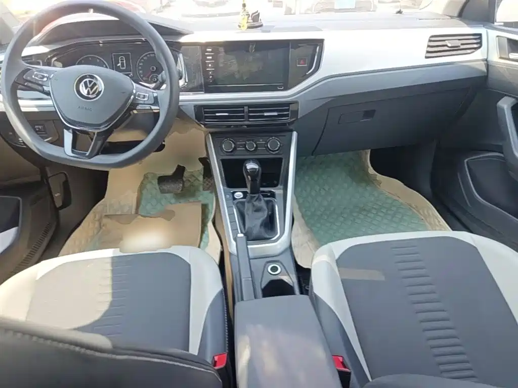 Volkswagen Polo 2021 Plus 1.5L Automatic Colorful Tech Edition фото 10