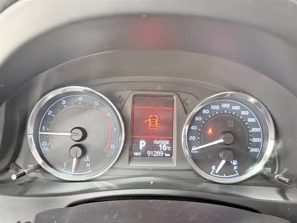 Toyota Corolla 2017 Facelift 1.2T S-CVT GL-i фото 9