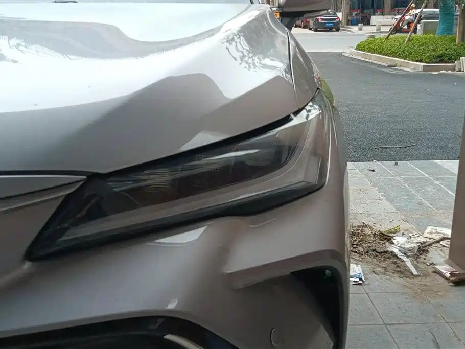 Toyota Avalon 2022 2.0L Progressive Edition фото 5
