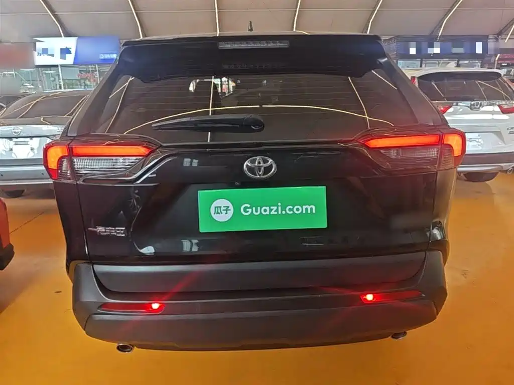 Toyota RAV4 Rongfang 2023 2.0L CVT 2WD Urban Edition фото 4