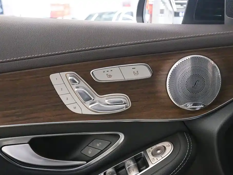 Mercedes-Benz GLC 2021 GLC 300 L 4MATIC Sporty фото 13