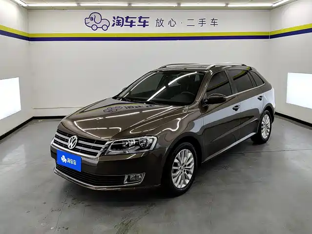  Volkswagen Lavida Tour 2013 1.6L Auto Luxury
