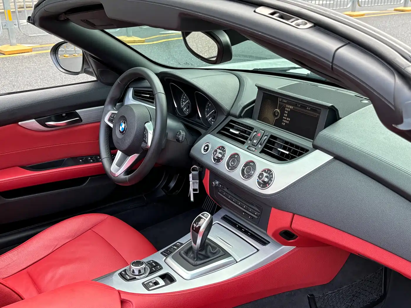 BMW Z4 2013 sDrive20i Leading фото 8