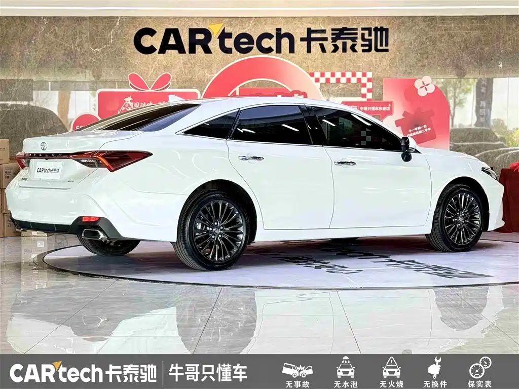 Toyota Avalon 2022 2.0L XLE Premium фото 4