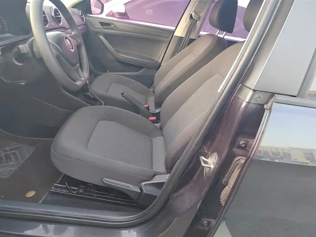 Volkswagen Jetta 2017 1.5L Automatic Fashion фото 15