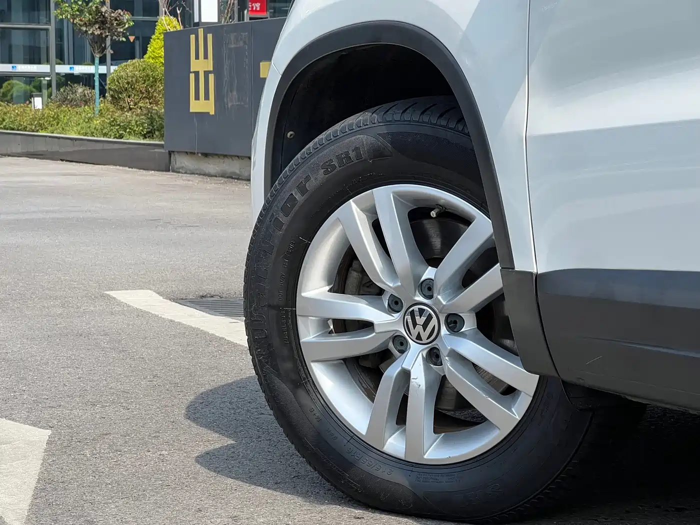 Volkswagen Tiguan 2015 1.8TSI Automatic 2WD Trendline фото 5