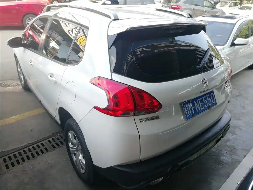 Peugeot 2008 2014 1.6L Automatic Trend Edition фото 5