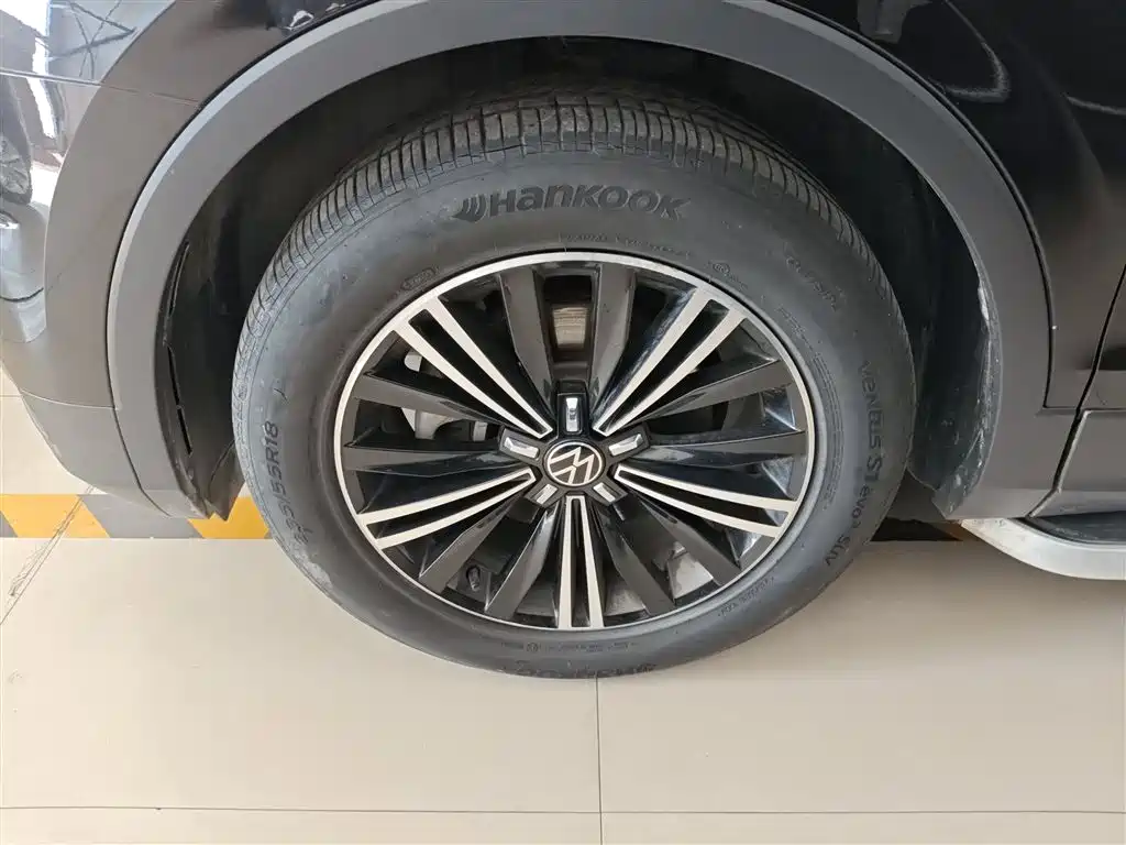Volkswagen Tiguan L 2021 330TSI Automatic 2WD Smart фото 23