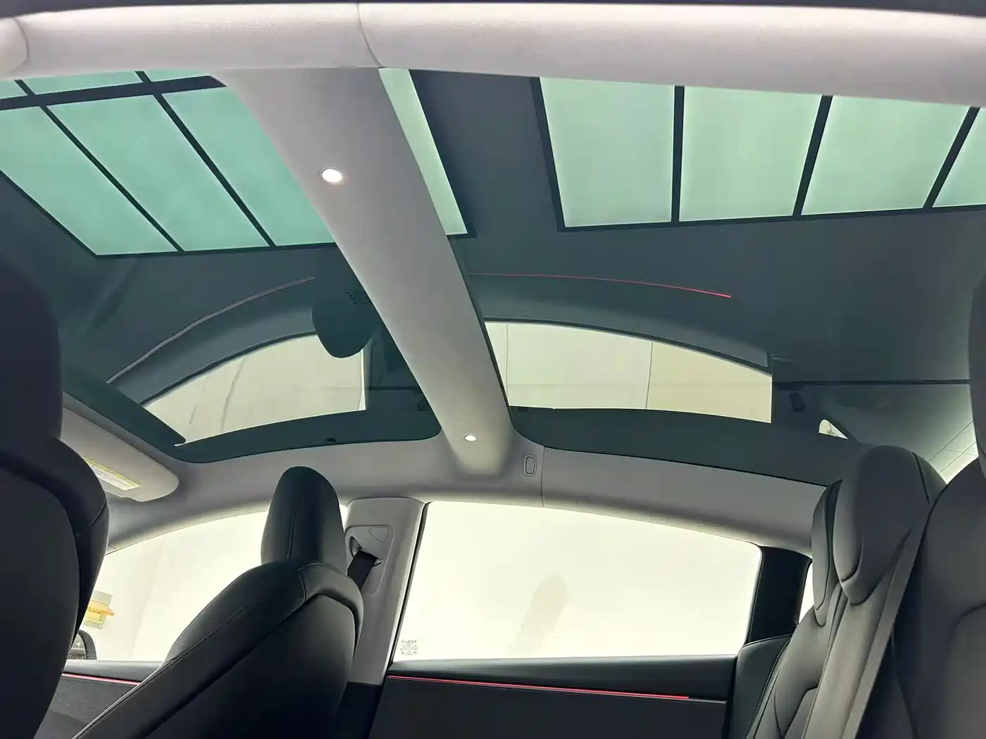 Tesla Model 3 2025 Model Rear-Wheel Drive Edition фото 12