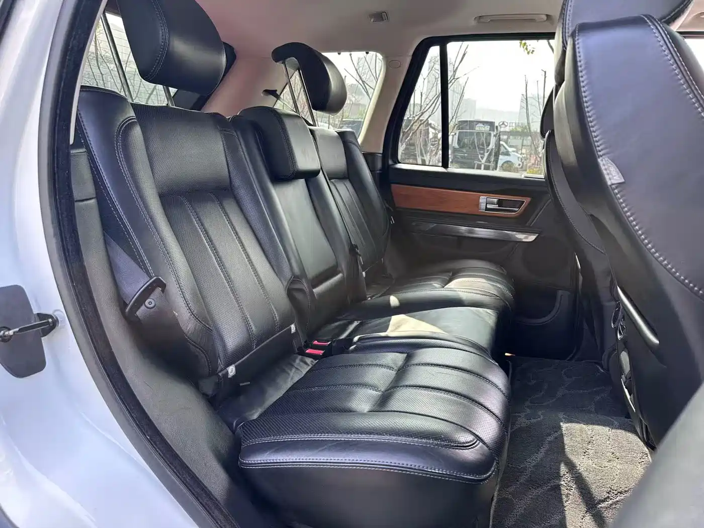 Land Rover Range Rover Sport 2013 3.0 TDV6 Black Label Limited Edition фото 25