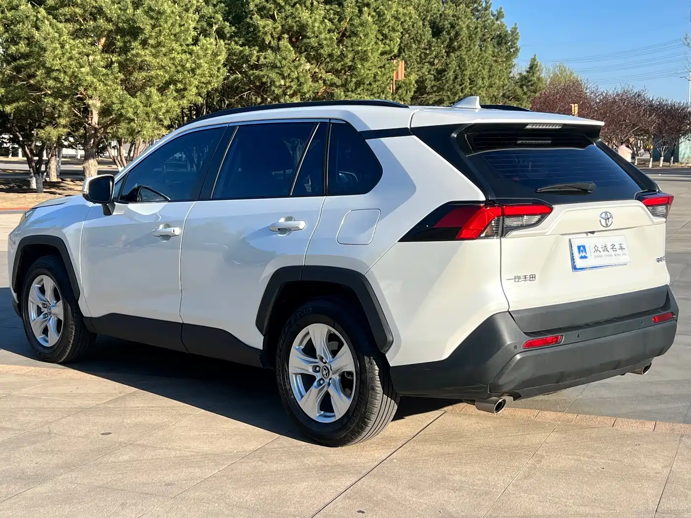 Toyota RAV4 Rongfang 2023 2.0L CVT 2WD Urban Edition фото 9