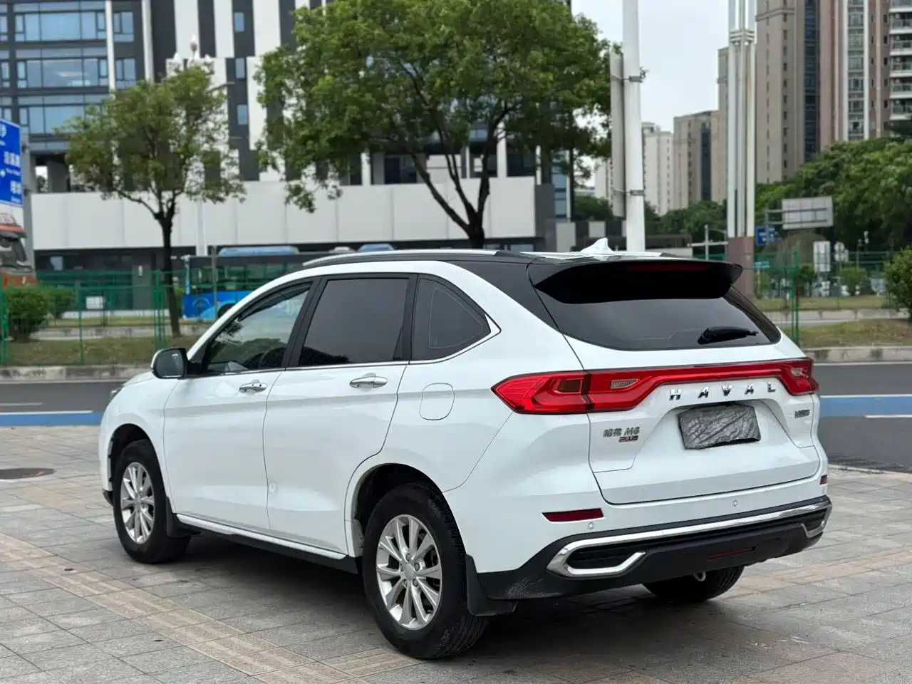 Haval M6 2021 PLUS 1.5T DCT Luxury Smart Connect фото 8