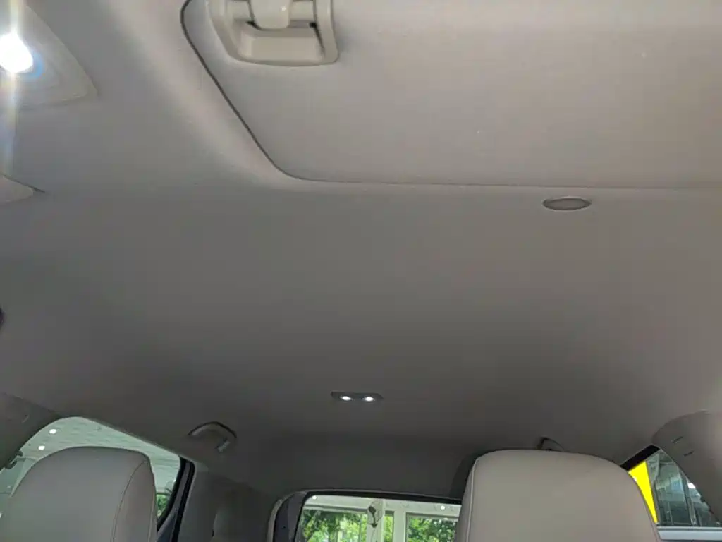 BYD Yuan UP 2026 2025 Model 301KM Navigator