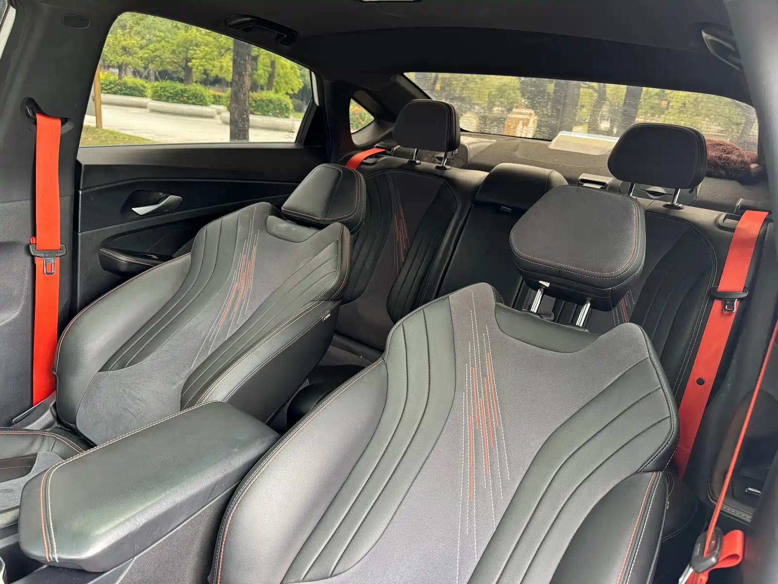 Фото 8 - Geely Binrui