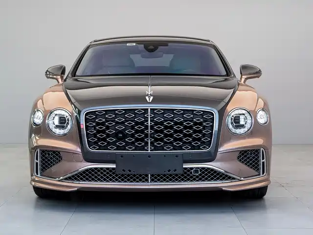  Bentley Flying Spur Plug-in Hybrid 2026 Model 4.0T V8 Mulliner