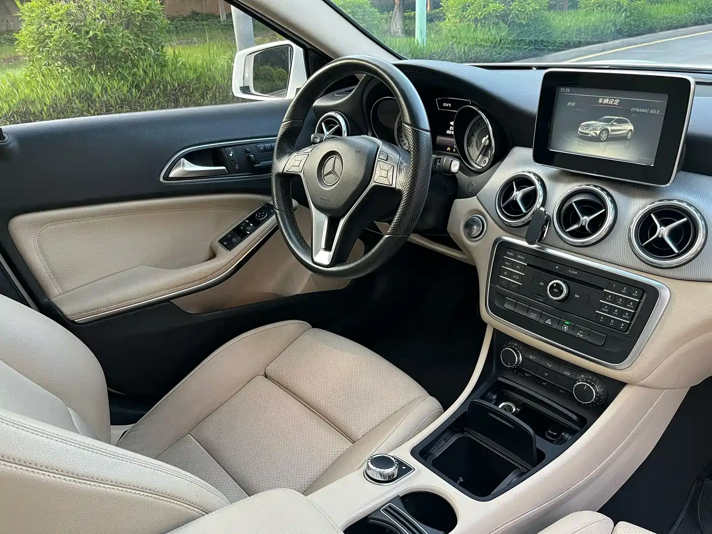 Mercedes-Benz GLA 2016 GLA 200 Dynamic фото 7