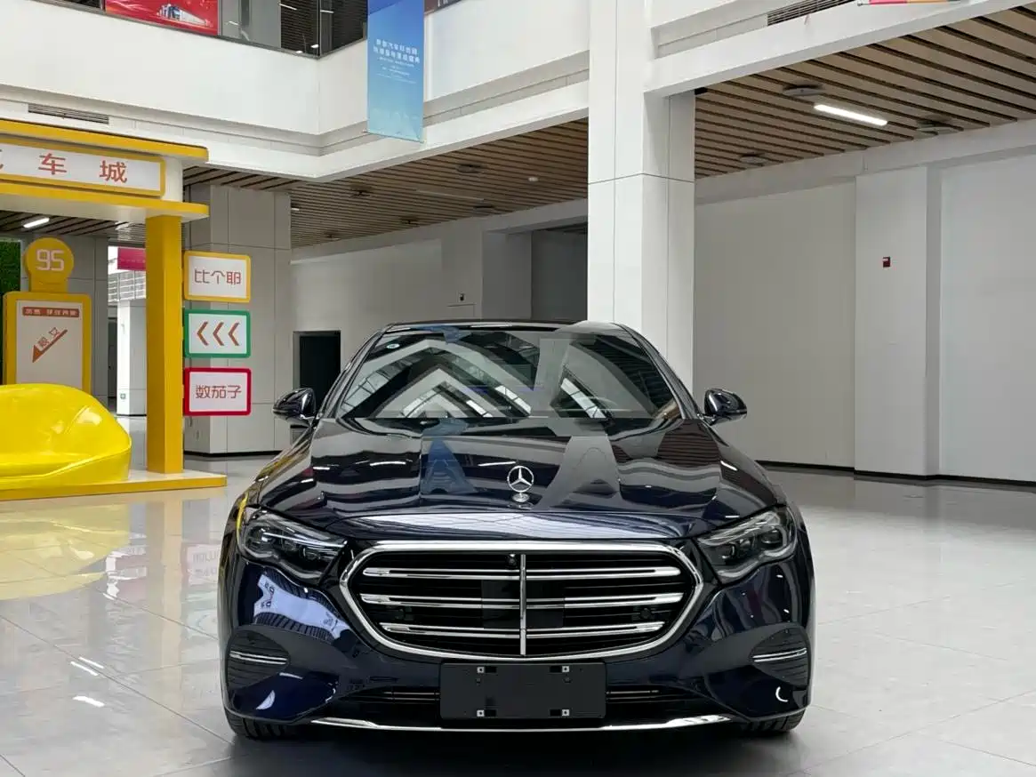 MERCEDES-BENZ E-CLASS