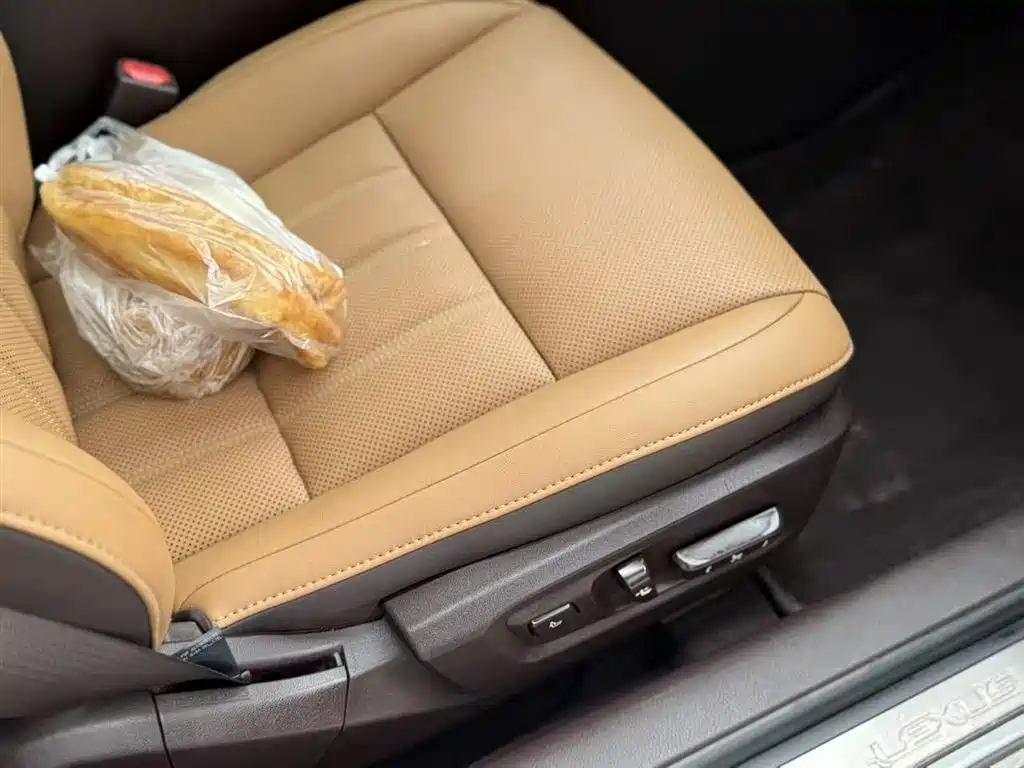 Lexus ES 2015 300h Comfort Edition фото 14
