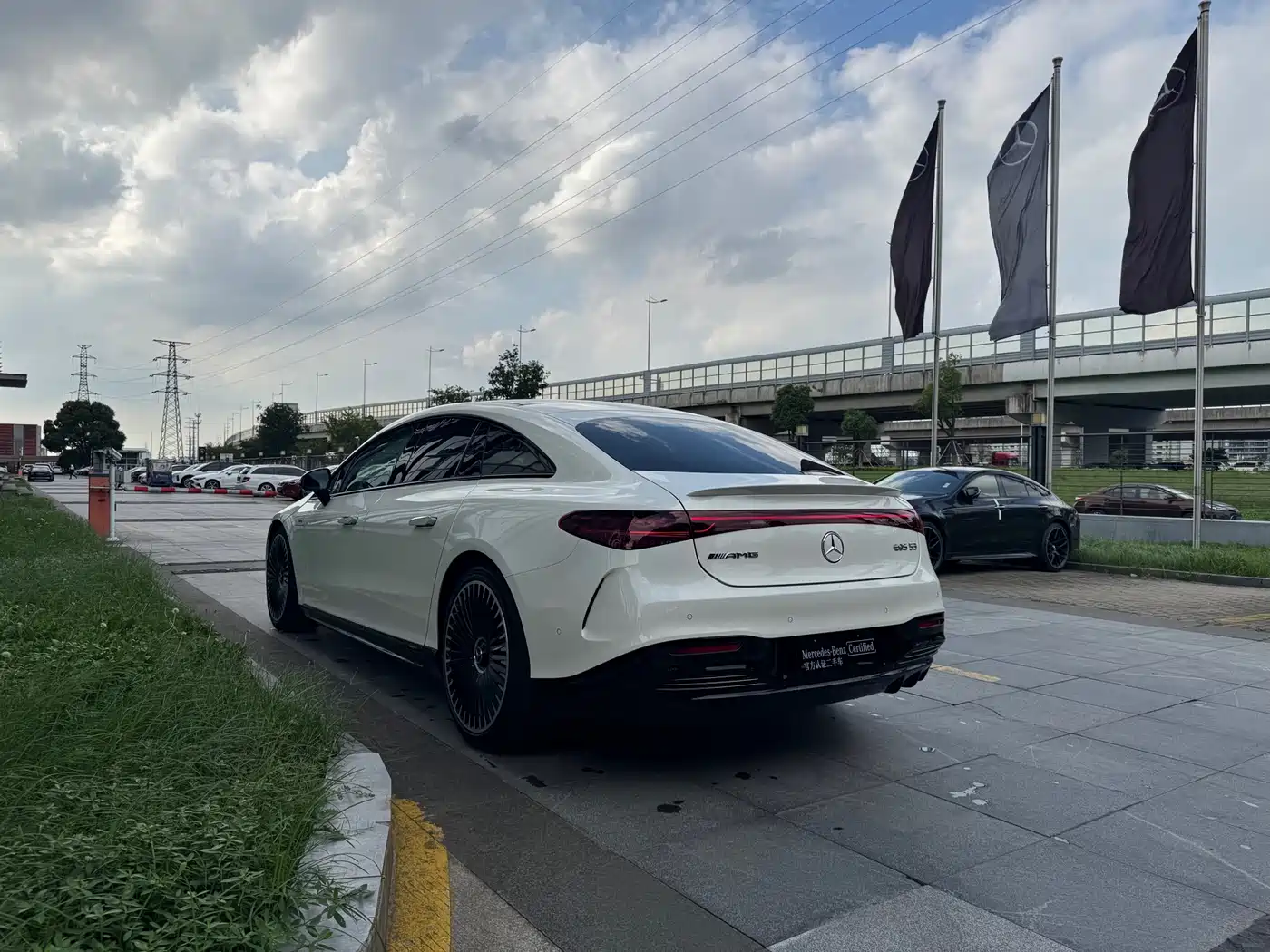 MERCEDES-BENZ EQS AMG