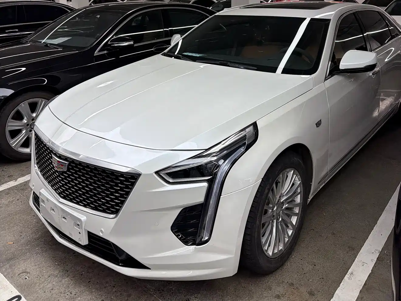 Фото 1 - Cadillac CT6