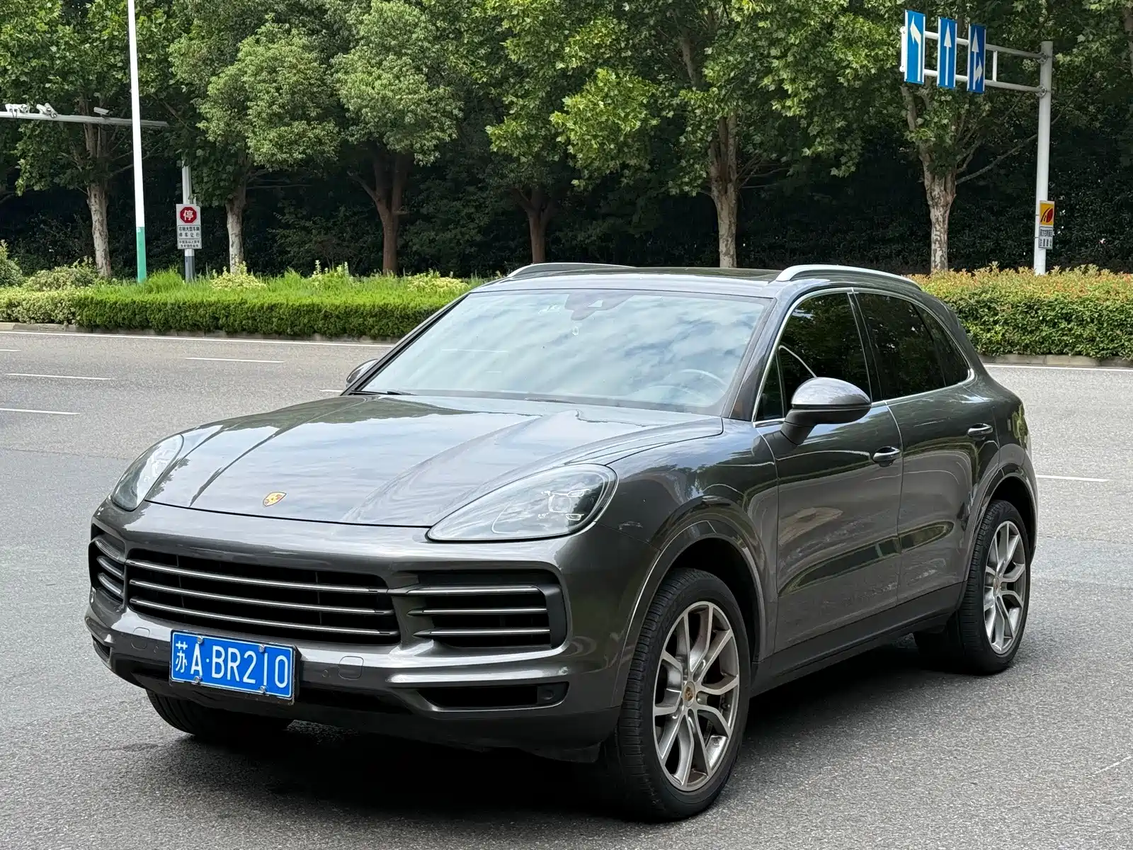Фото 1 - Porsche Cayenne