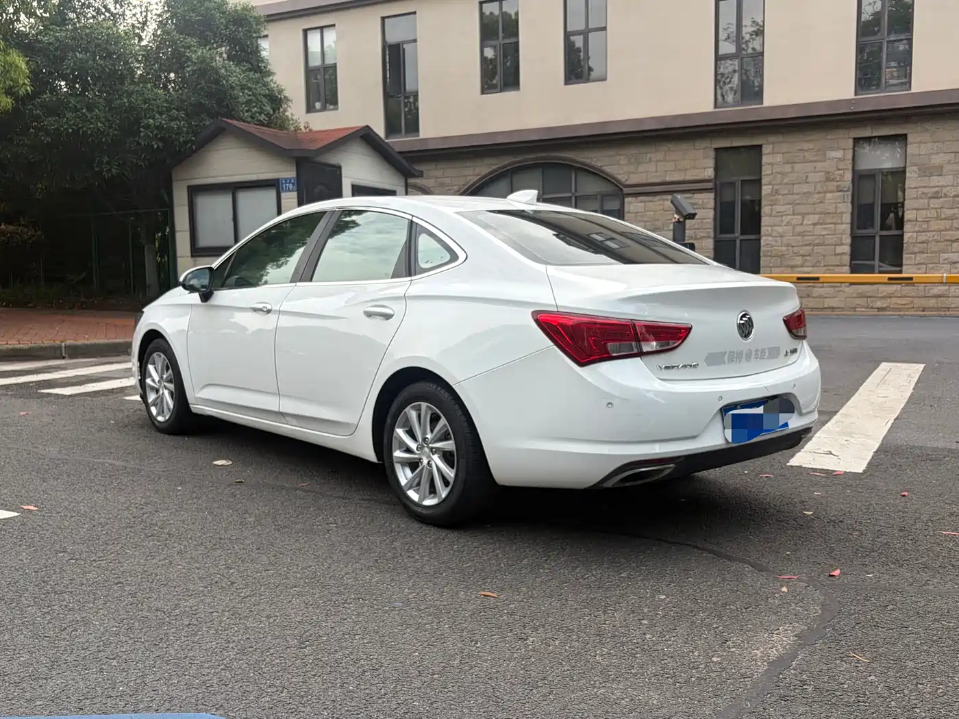 Buick Verano 2019 Sedan 15S Auto Leading фото 9