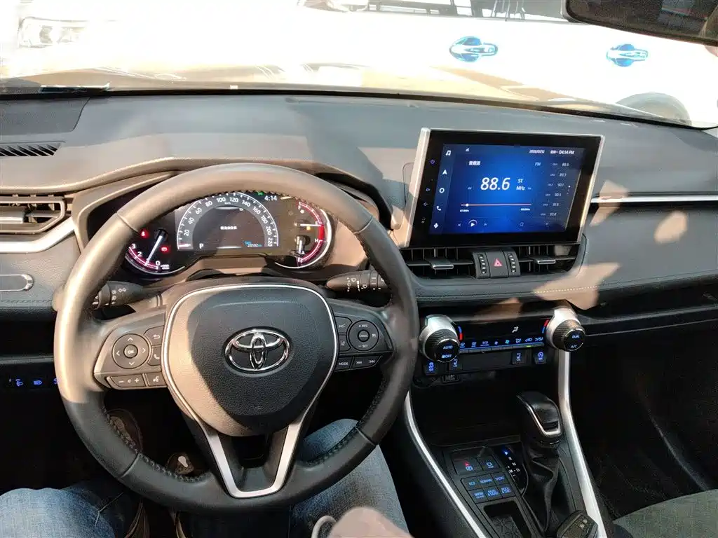 Toyota RAV4 Rongfang 2022 2.0L CVT 4WD Trend Plus Edition фото 12