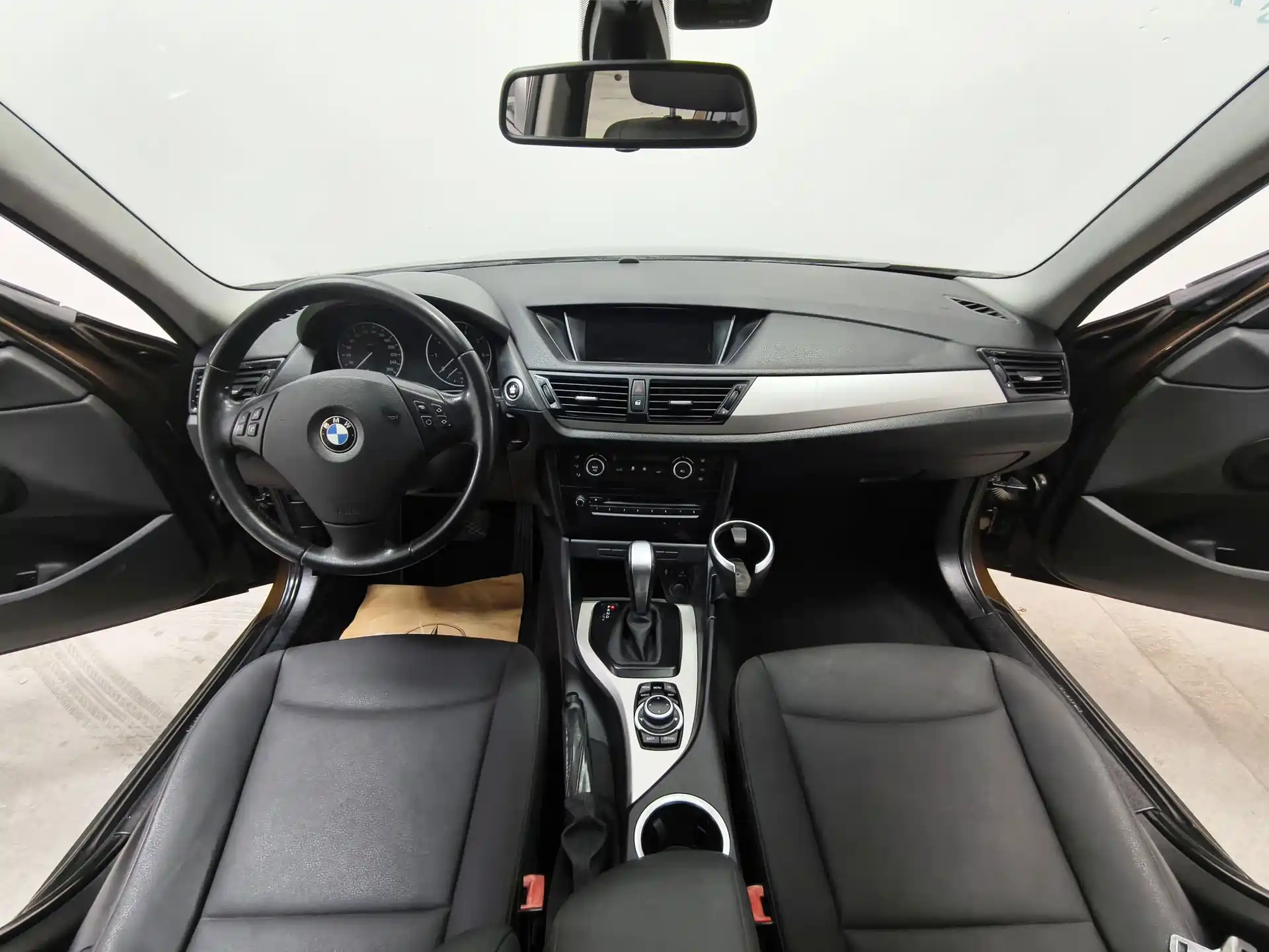 Фото 9 - BMW X1 (Import)