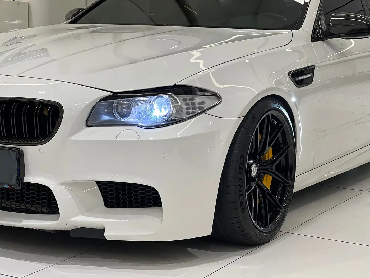BMW M5 2012 M5 фото 12
