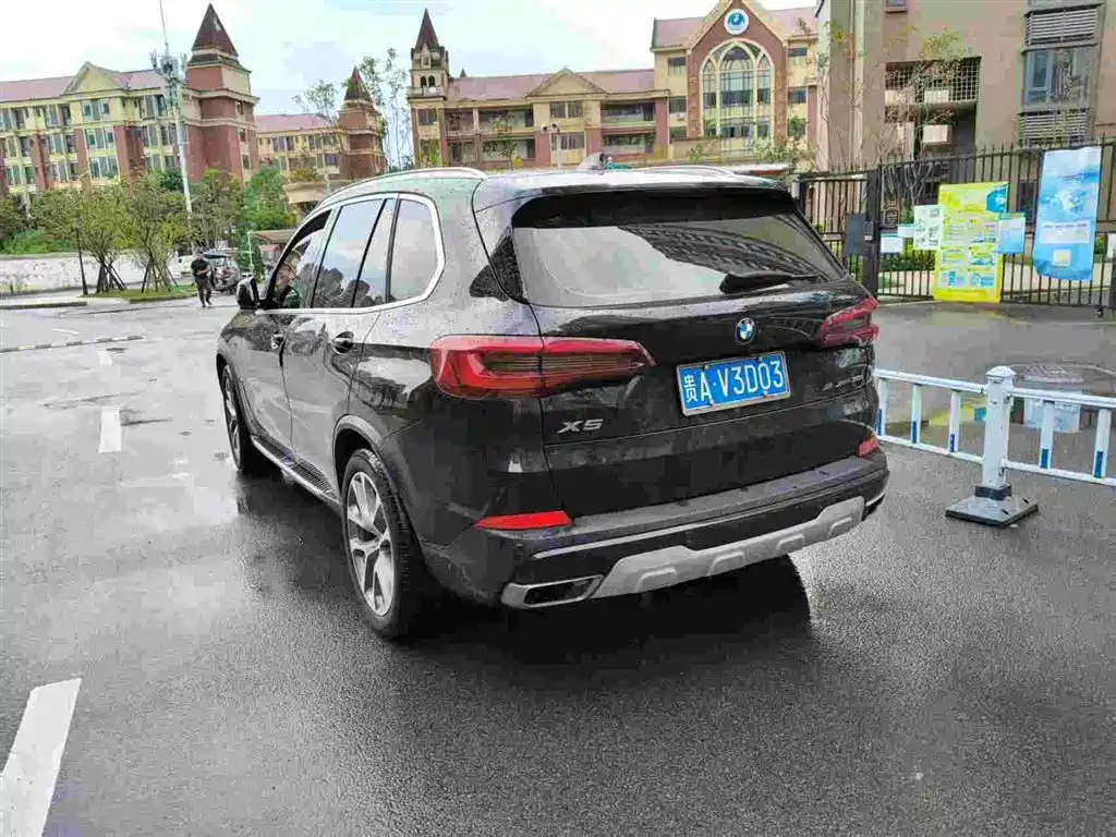 Photo 3 - BMW X5 (Import)