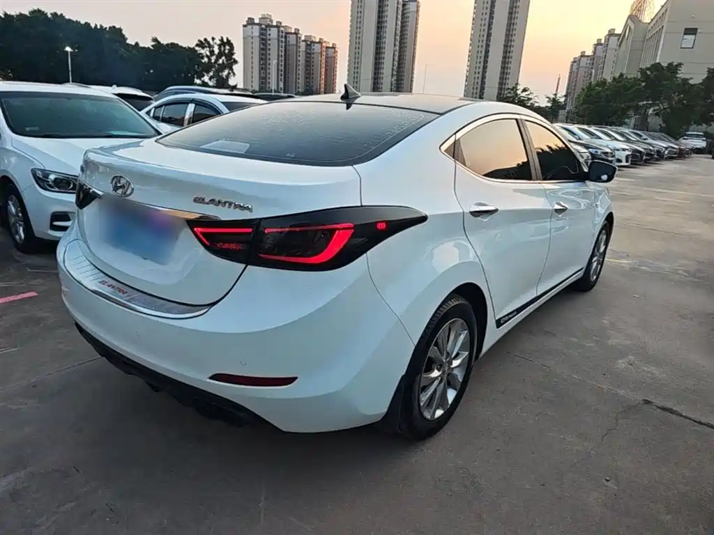 Hyundai Langdong 2016 1.6L Automatic Smart Edition фото 7