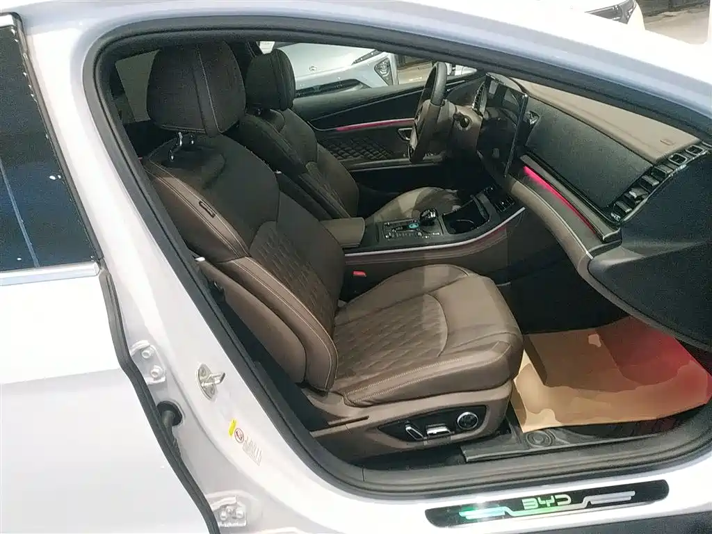 BYD Han 2023 DM-i Champion Edition 121KM Premium фото 25