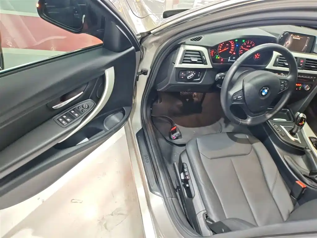 BMW 3 Series 2015 320Li Super Joy Fashion фото 16