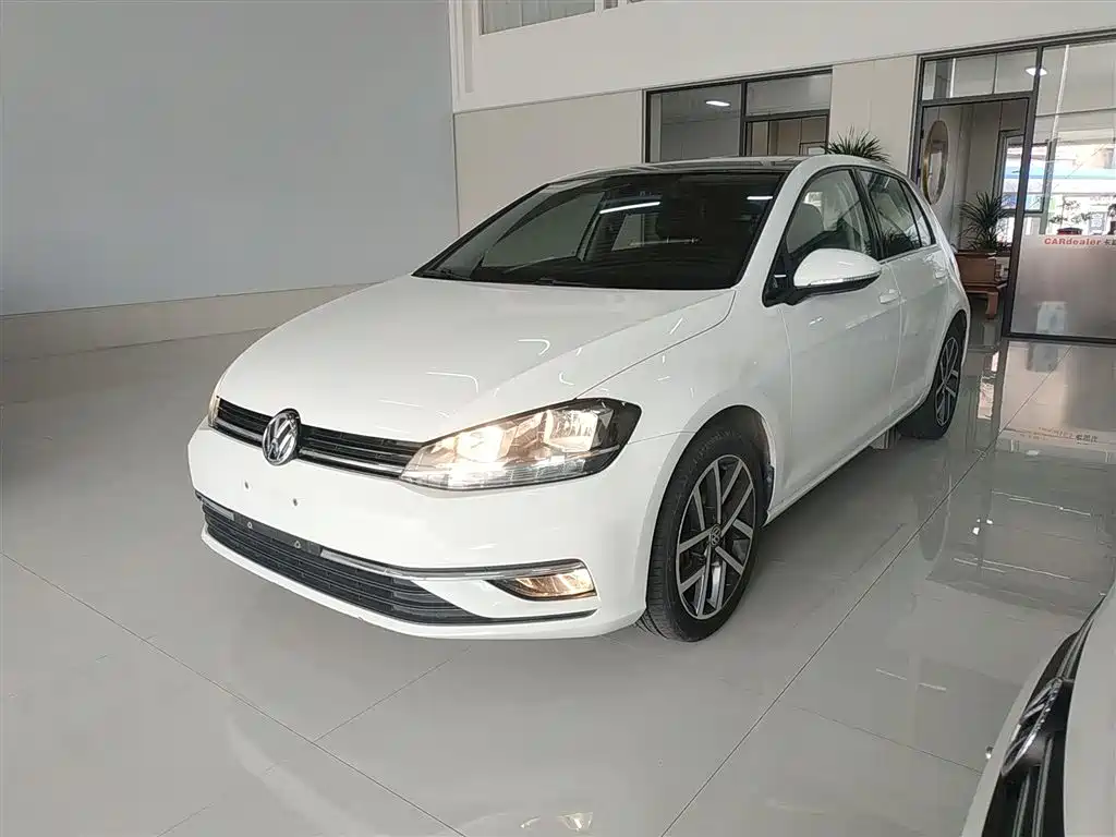 Volkswagen Golf 2018 230TSI Automatic Luxury