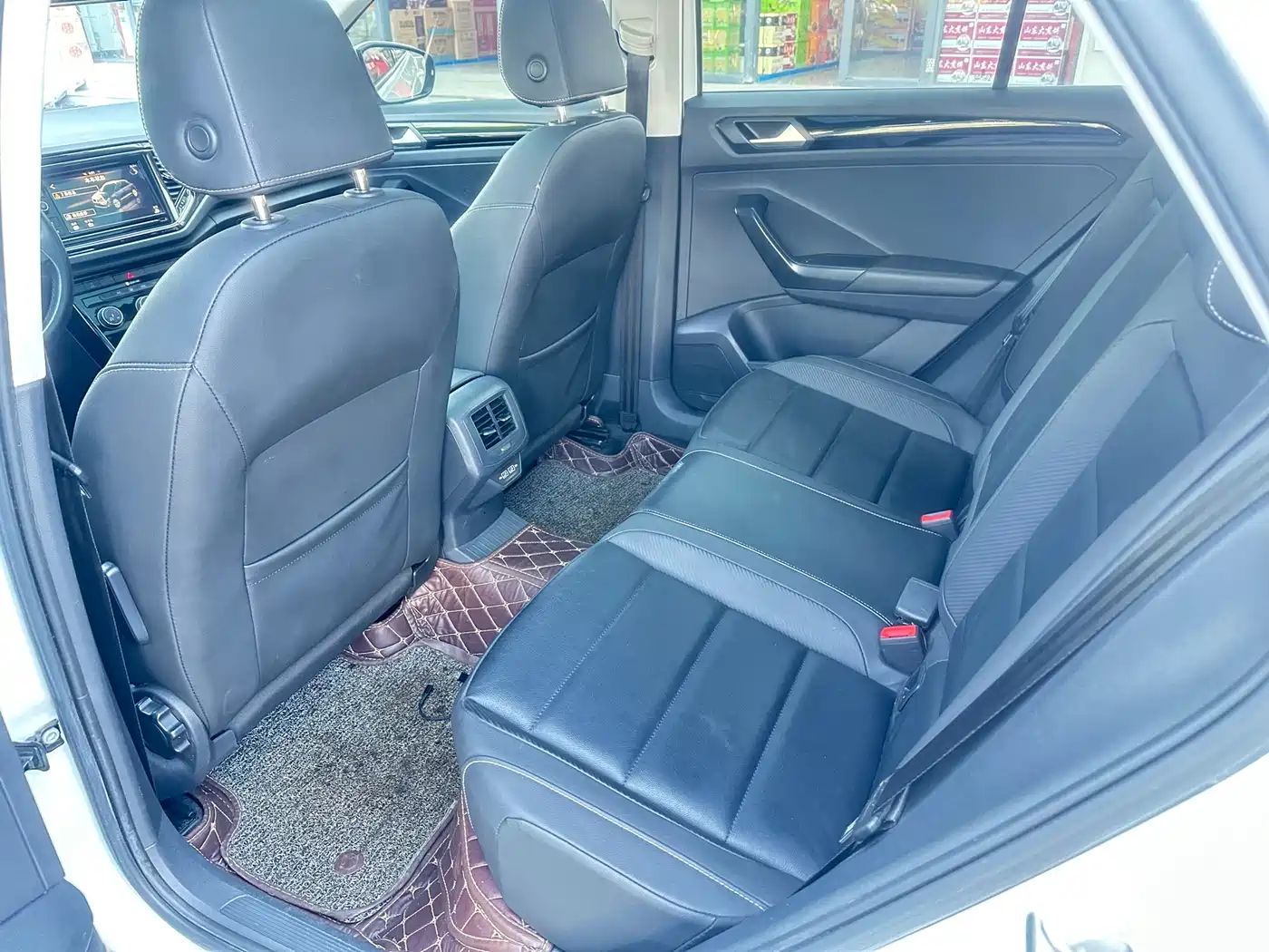 Volkswagen T-ROC 2020 280TSI DSG 2WD Luxury фото 7