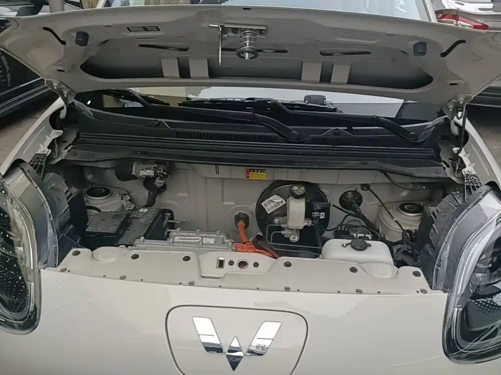 Wuling Motors Hongguang MINIEV 2026 2025 4-Door Advanced