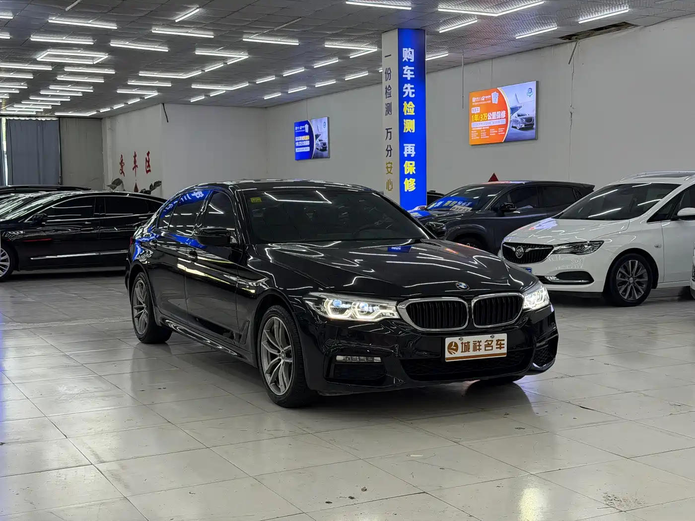 BMW 5 Series 2018 525Li M Sport Package фото 3