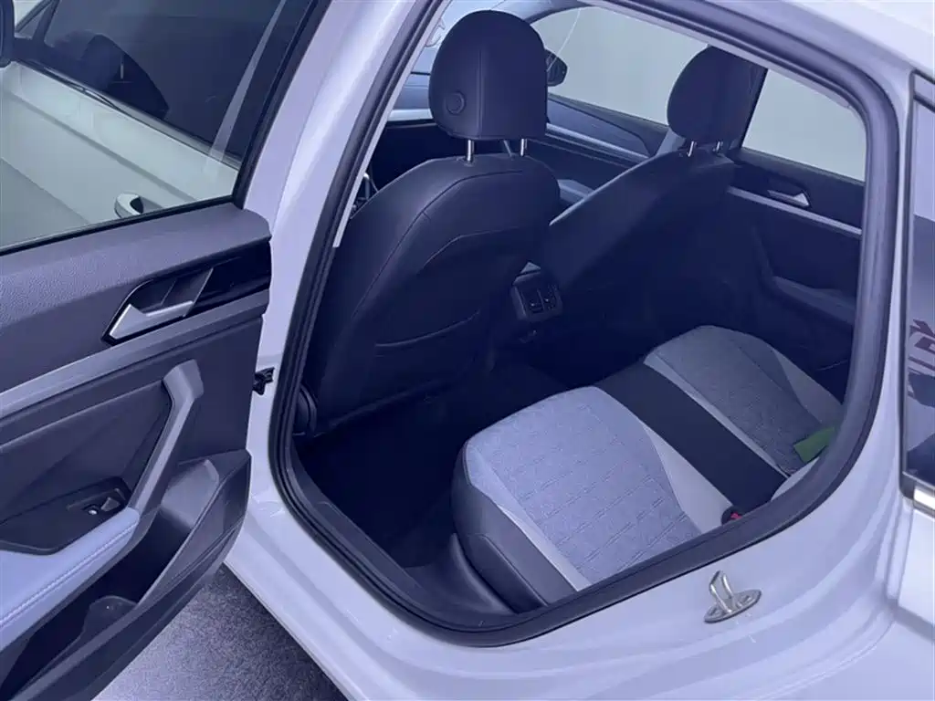 Volkswagen Lavida 2023 300TSI DSG Comfort Edition фото 13