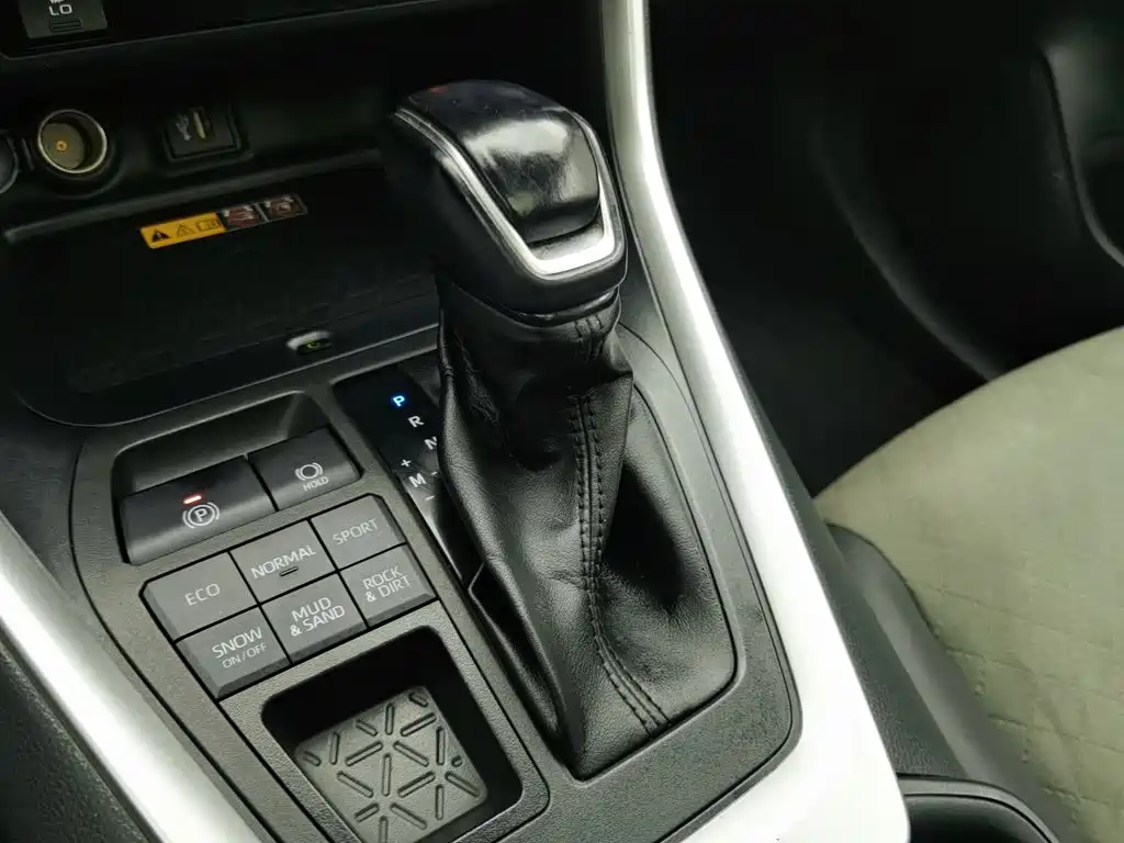 Toyota RAV4, миниатюра 12