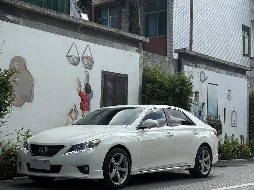 صورة 1 - Toyota Reiz