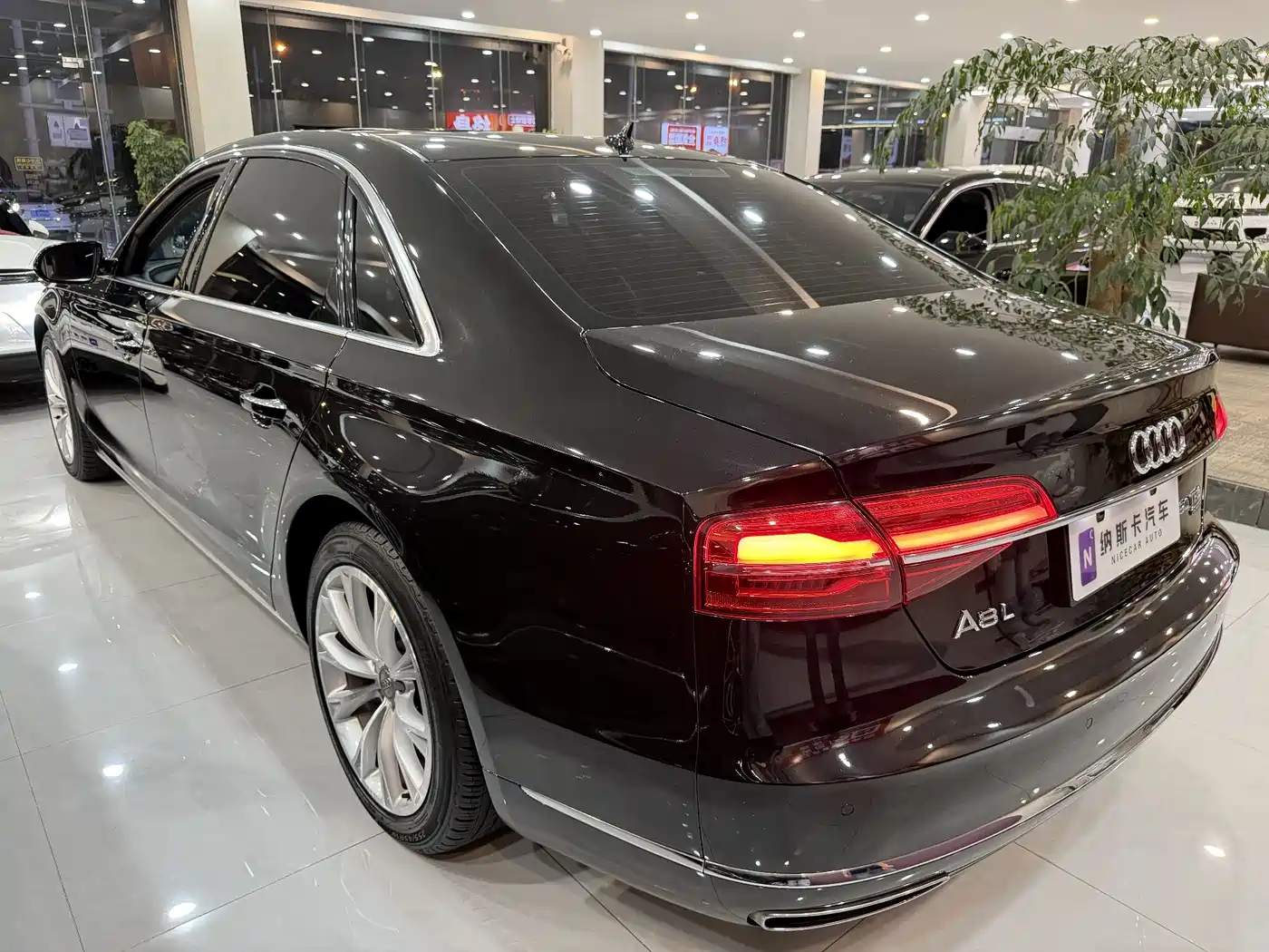 Audi A8 2014 A8L 45 TFSI quattro Luxury фото 4