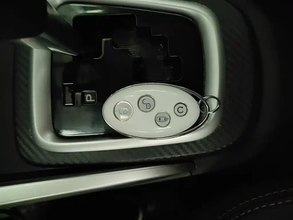 BYD Yuan 2016 1.5L Automatic Luxury фото 9