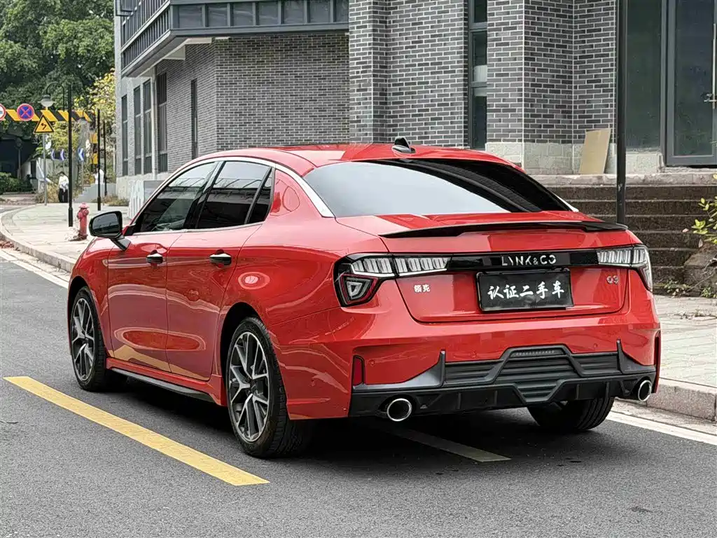 Lynk & Co 03 2021 2.0TD Auto Jin Champion Edition фото 4