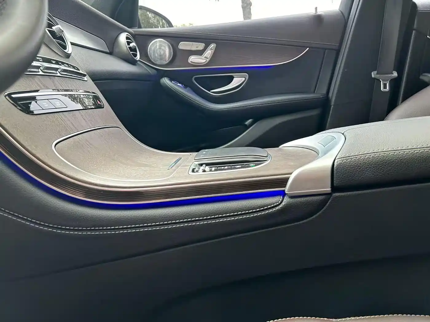Mercedes-Benz GLC 2021 GLC 300 L 4MATIC Sporty фото 5