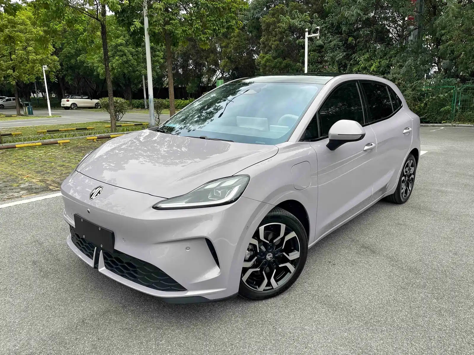 Фото 1 - MG MG4 EV